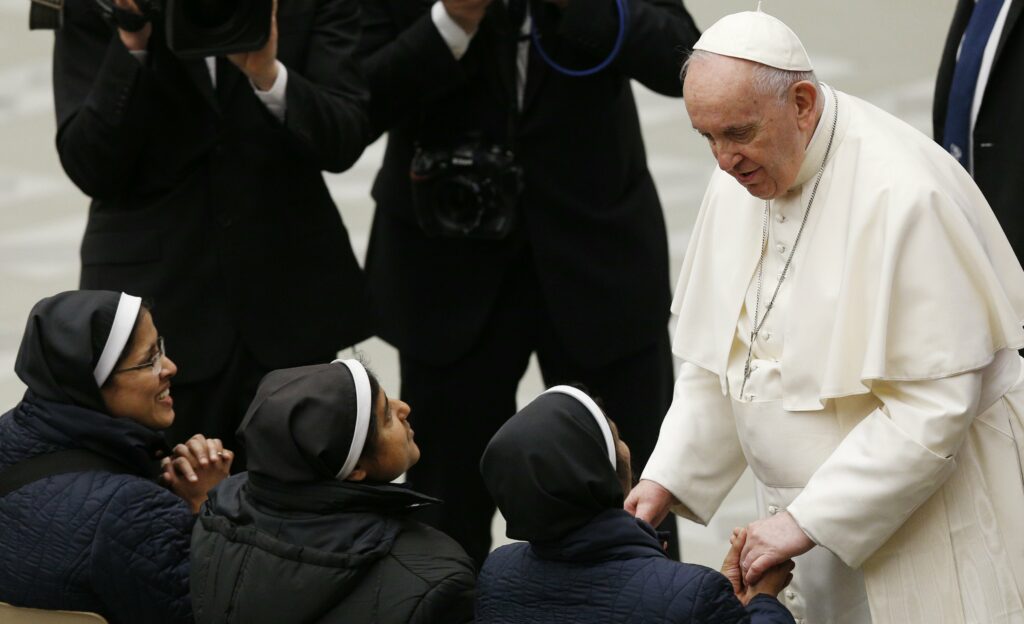 Pope says elderly must be prophets, <br />warning of world’s ‘self-destruction’