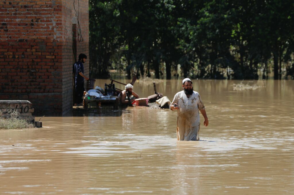 Bishop calls for help for Pakistanis left homeless, hungry by floods