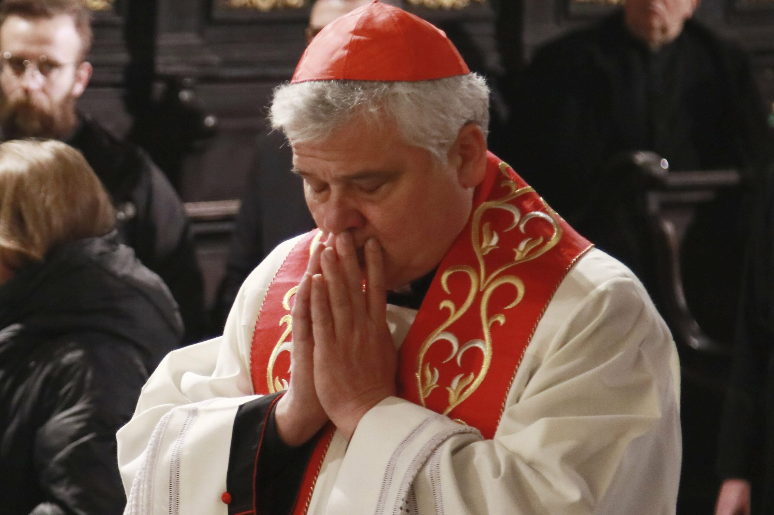 Papal envoy delivers aid to Ukraine under gunfire